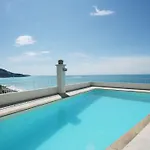 Apart-a-nice : A Breathtaking View On The Sea