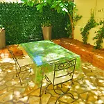 Ashley&Parker - Guiglia Terrasse