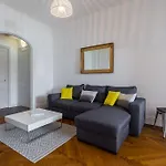 Beautiful Apartment By The Sea Front