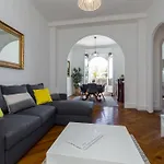 Beautiful Apartment By The Sea Front