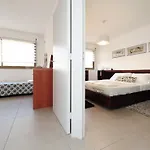 Etoile Grand Five Stars House *