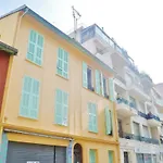 Mossa Cote Cour