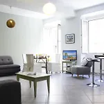 Next Place Garibaldi 2 Bdrs Apt