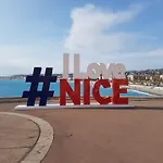 R.D.V. Duplex Nice Center