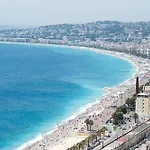 Apartment Centre - With Balcony And Stunning Sea View!