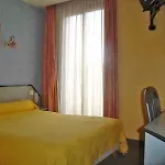Hotel Esprit D'azur 3*