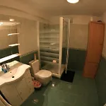 Apartment 6 Bedrooms Seaview House, Old Town Nice