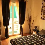 Apartment 6 Bedrooms Seaview House, Old Town *