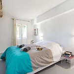 Ross 5- F2, Lumineux, Balcon, Loft, Clim, Vieux-nice Apartment