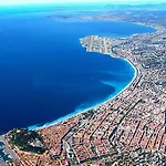 L'azur Promenade * Nice