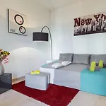 Apartment Grand H -f2, Face Vieux- Nice, Terrasse, Ascenseur, Climatisation, Terrace - Center *