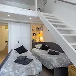 Apartment Barillerie - Loft Moderne, Face Mer, Vieux-nice.