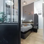 Angle Droit- Loft Et Atypique, Climatisation, Vieux-nice Apartment Nice