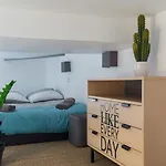 Angle Droit- Loft Et Atypique, Climatisation, Vieux-nice Apartment *