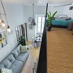 Angle Droit- Loft Charmant Et Atypique, Climatisation, Vieux-Nice