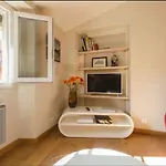 Apartment Renting - Colonna - Place In Old Town