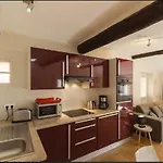 Renting - Colonna - Place In Old Town Apartment *