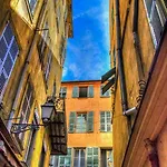 2 - F4 Spacieux Et Confortable Au Centre Du Vieux-nice