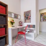 Ste Reparate F4 Moderne, Design, Place Rossetti, Heart Old Town