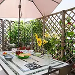 Suite St Genevieve Five Stars Holiday House