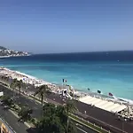 Apart-a-nice : A Breathtaking View On The Sea
