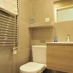 Centre - With Balcony And Stunning Sea View! * Nice