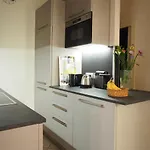 Centre - With Balcony And Stunning Sea View! Apartment