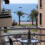 Apartment Centre - With Balcony And Stunning Sea View! *