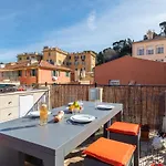 Le Chateau - The Beautiful Sight In Old Town, Private Terrace Apartment