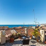 Le Chateau - The Beautiful Sight In Old Town, Private Terrace