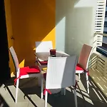 Apartment A Terrasse Ensoleillee & Parking A La Gare Du Sud Nice
