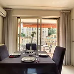Nestor&Jeeves - Playa Terrace - Central - Close Sea