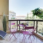 Grand H -f2, Face Vieux- Nice, Terrasse, Ascenseur, Climatisation, Terrace - Center Apartment Nice