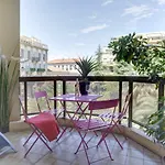 Grand H -f2, Face Vieux- Nice, Terrasse, Ascenseur, Climatisation, Terrace - Center Apartment