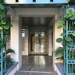 Quiet Flat Next To The Beach