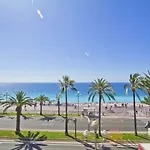 Promenade - Sea Front Palatin Apartment *