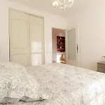 Clemenceau Centre Five Stars House