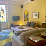 Fontaine - Charming Provencal, Clim, 6 Guest, Old Town Apartment *