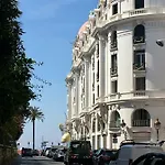 Le Petit Bourgeois De Nice