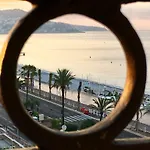 Le Petit Bourgeois De * Nice