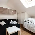 Aoustin Apartment *