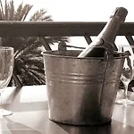 Promenade Des Apartment