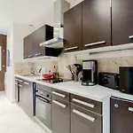 Apartment With Parking In Near The Harbor *