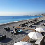 Stylish 2 Room Flat 50 Meters To The Beach