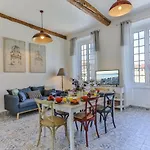 My Casa - Garib - Place Garibaldi - 4 Bedrooms - Balcony Apartment *