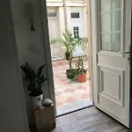 Apartment Garden Carras