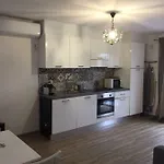 Cosy Poullan, 2-bedroom Apartment, 200 M From The Apartment *