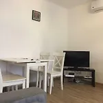 Apartment Cosy Poullan, 2-bedroom Apartment, 200 M From The *