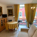 Hyper Centre Place Massena