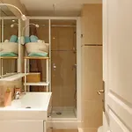 Elegant Old Escape Apartment *